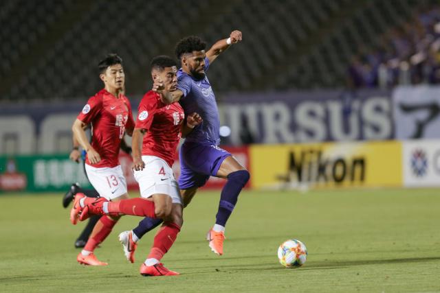 萨林杰35+16贺希宁准绝杀 深圳1分险胜同曦